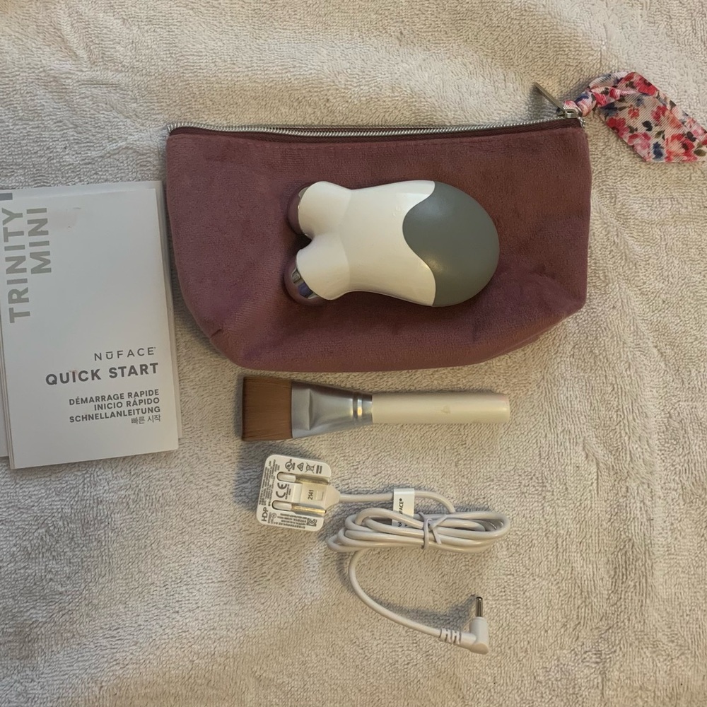 Nuface Trinity mini Skincare Device and Accessories